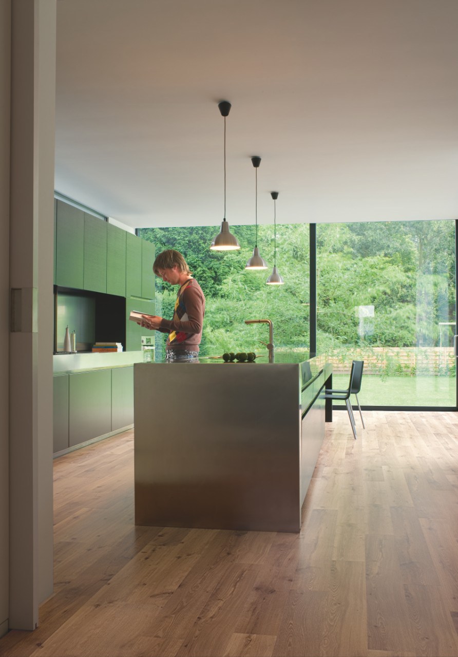 Ламинат Quick Step Eligna Дуб Натуральный Винтаж лакированный U995 фото в интерьере